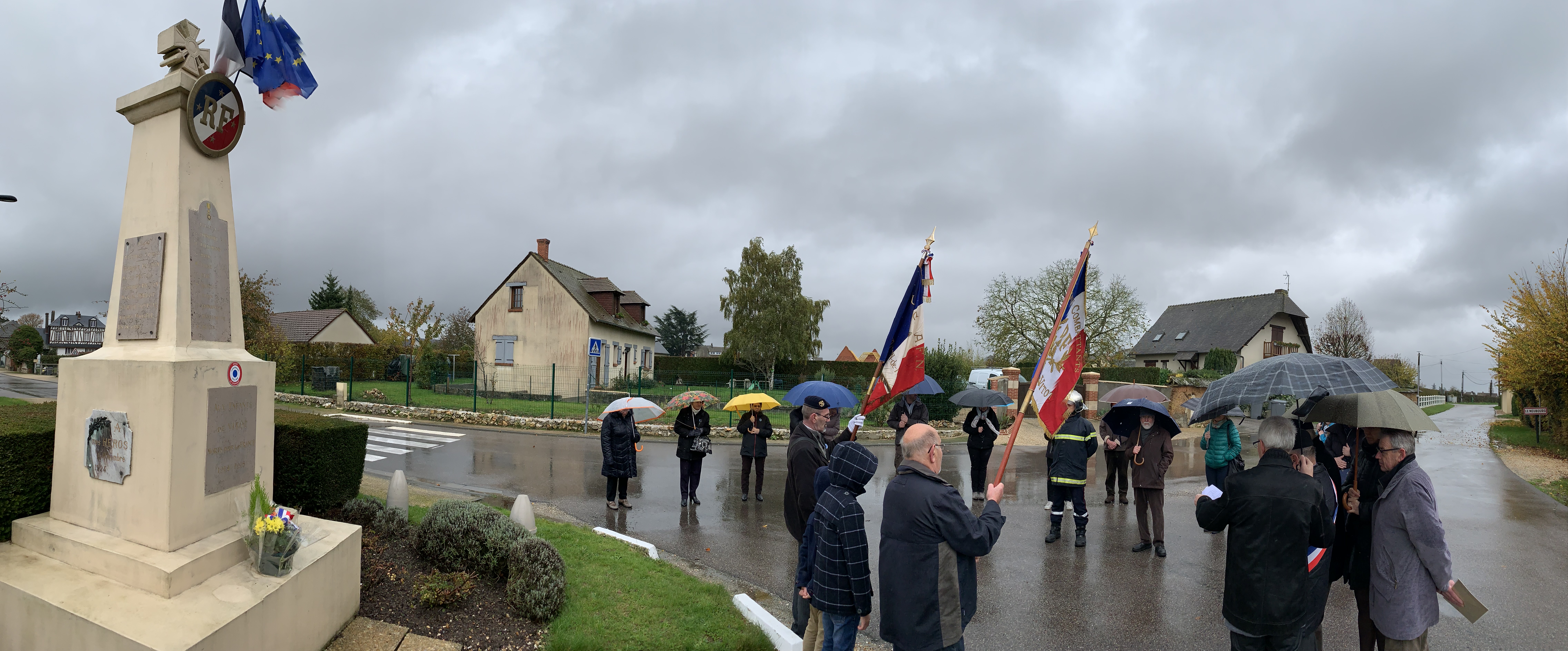 Cérémonie du 11 novembre sous la pluie